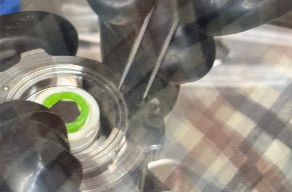 assembly8 | EL-CELL PAT-Solid-Core Assembly: Place stack on electrolyte tablet